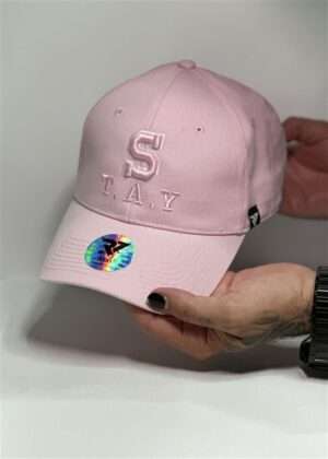 GORRA PINK BLACK LETTERS DREAMING