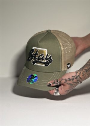 GORRA VERDE Y DORADA DREAMING