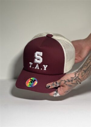 GORRA ROJA Y BLANCA DREAMING