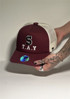 GORRA ROJA Y BLANCA 2 DREAMING