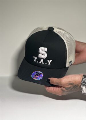 GORRA GRIS Y BLANCA DREAMING